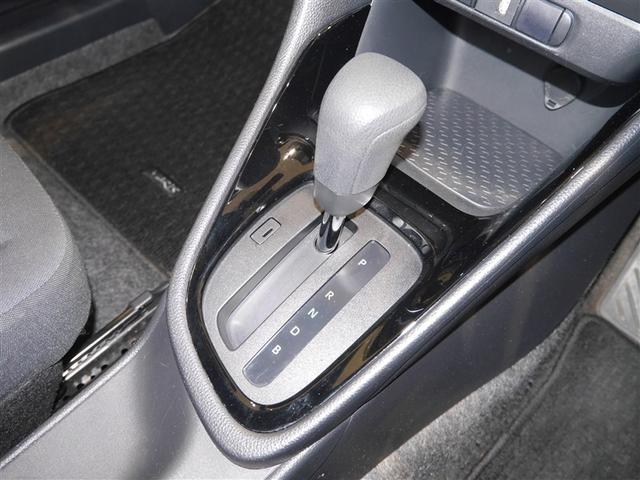 ヤリス ハイブリッドG ETC車載器 バックモニター クルーズコントロール オートエアコン パワーステアリング LEDライト 横滑り防止 ミュージックプレイヤー接続可 スマートキー メモリーナビ ABS 寒冷地仕様 4WD(6枚目)