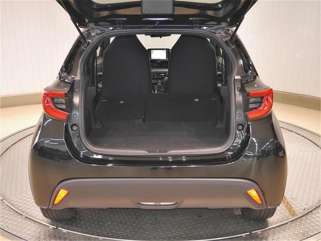 ヤリス ハイブリッドG ETC車載器 バックモニター クルーズコントロール オートエアコン パワーステアリング LEDライト 横滑り防止 ミュージックプレイヤー接続可 スマートキー メモリーナビ ABS 寒冷地仕様 4WD(9枚目)