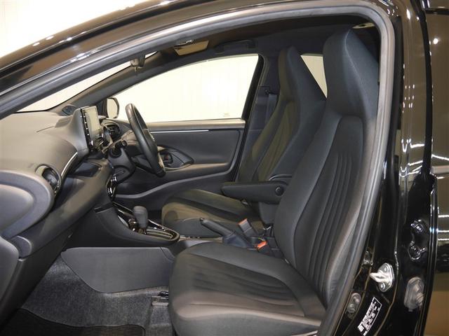 ヤリス ハイブリッドG ETC車載器 バックモニター クルーズコントロール オートエアコン パワーステアリング LEDライト 横滑り防止 ミュージックプレイヤー接続可 スマートキー メモリーナビ ABS 寒冷地仕様 4WD(11枚目)