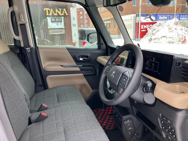 デリカミニ Ｔ　４ＷＤ　ナビ　アラウンドビューモニター　バックカメラ　ＥＴＣ　パワースライドドア（8枚目）