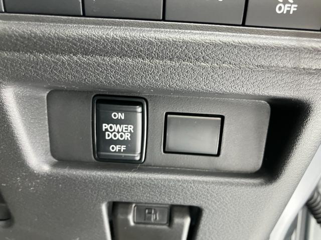 デリカミニ Ｔ　４ＷＤ　ナビ　アラウンドビューモニター　バックカメラ　ＥＴＣ　パワースライドドア（14枚目）