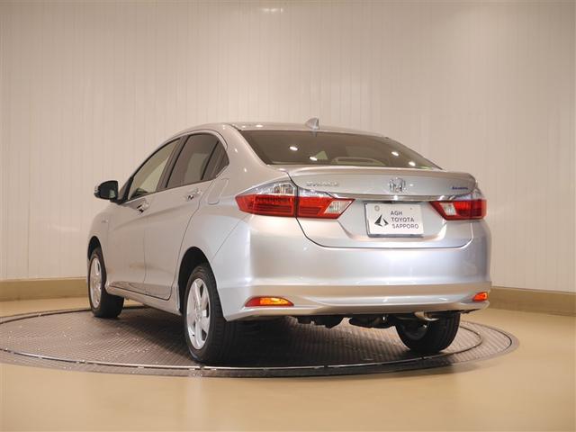 グレイス ハイブリッドＥＸ　４ＷＤ車　ＬＥＤヘットライト　エアバック　オートエアコン　横滑り防止　ＡＢＳ　キーフリー　ＤＶＤ　助手席エアバッグ　スマートキー　クルコン　ＥＴＣ　アイドリングストップ　カーテンエアバッグ　メモリナビ（3枚目）