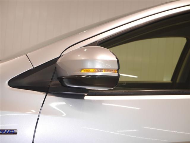 グレイス ハイブリッドＥＸ　４ＷＤ車　ＬＥＤヘットライト　エアバック　オートエアコン　横滑り防止　ＡＢＳ　キーフリー　ＤＶＤ　助手席エアバッグ　スマートキー　クルコン　ＥＴＣ　アイドリングストップ　カーテンエアバッグ　メモリナビ（31枚目）