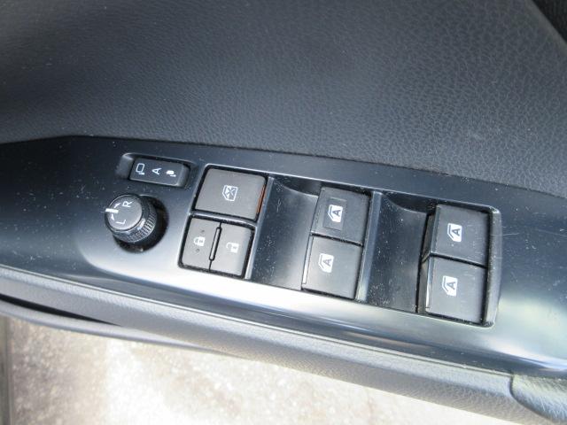 カムリ Ｇ　４ＷＤ　ナビＴＶ　ＤＶＤ　ＢＴ　Ｂカメラ　ＥＴＣ　前後ドラレコ　一体型エンスタ　Ｔセーフティ　ＢＳＭ　Ａクルコン　Ｐシート　革巻ステア　ＬＥＤオートライト　トランクスルー　ドアバイザー　冬タイヤＡＷ付（20枚目）