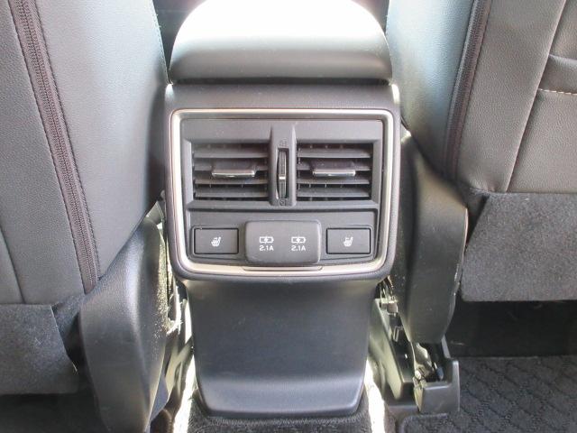 フォレスター ツーリング　４ＷＤ　アイサイト　Ｘモード　ナビ　ＢＴ　Ｂカメラ　ＥＴＣ　ＬＥＤオートライト　フォグ　ステア＆シートヒーター　ＳＲＨ　ＡＶＨ　Ｃソナー　Ａストップ　革巻ステア　Ｐシフト　Ａクルコン　ＵＳＢアウト４（18枚目）
