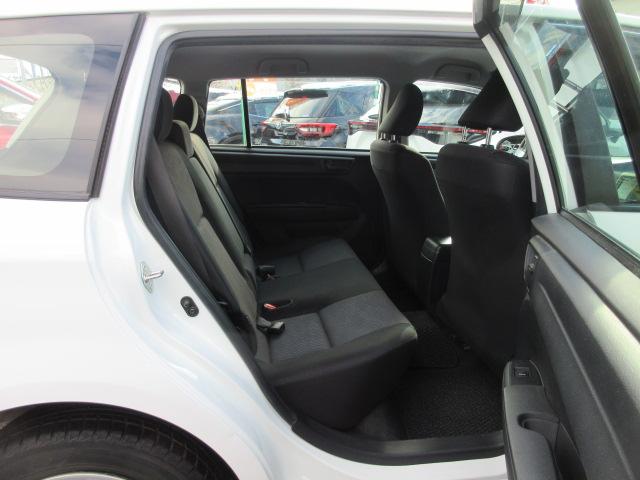 カローラフィールダー １．５Ｘ　４ＷＤ　ＰＣＳ　ナビＴＶ　ＢＴ　ＴＲＣ／横滑防止　ＬＤＡ　オートハイビーム　カーテンエアバック　ドアバイザー　キーレス　電格ミラー　シートリフター　チルトハンドル　リモートレバー　夏冬タイヤ付（17枚目）