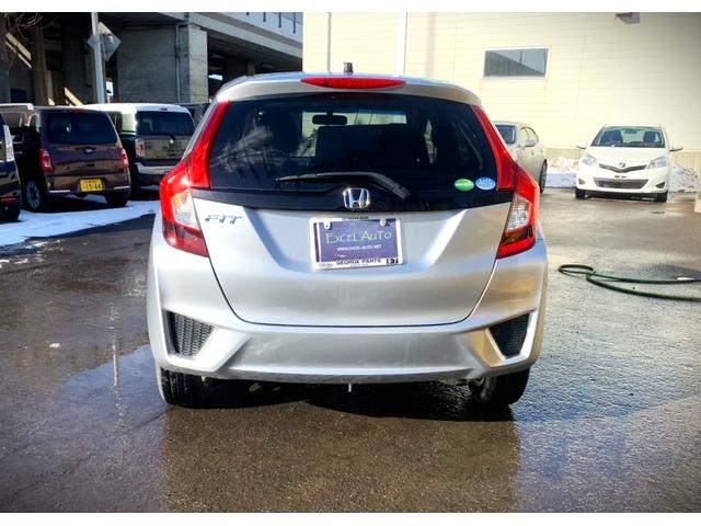 フィット １３Ｇ・Ｆパッケージ　４ＷＤ（4枚目）