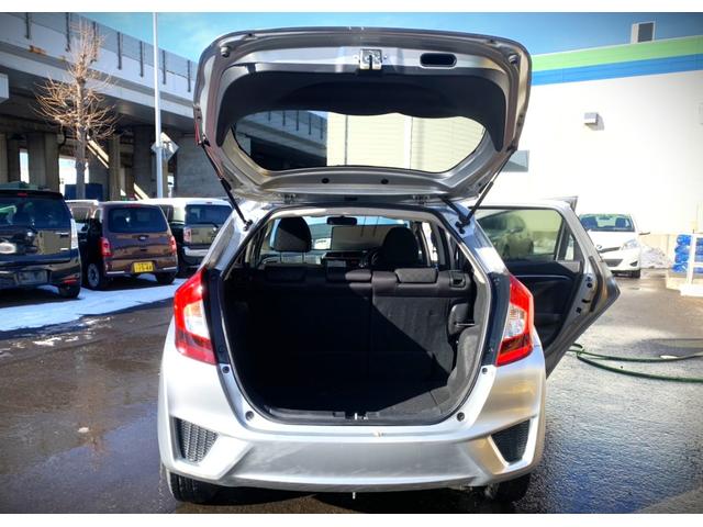 フィット １３Ｇ・Ｆパッケージ　４ＷＤ（9枚目）