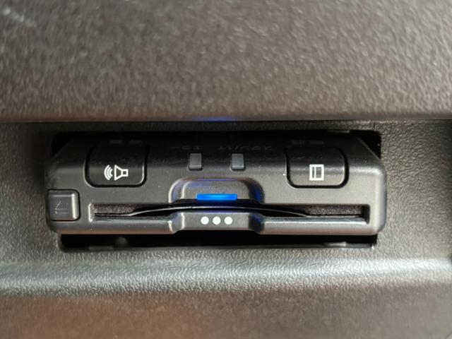 ジムニー ＸＣ　ブレーキサポート　ＣＤ　ＥＴＣ　シートヒーター　夏冬タイヤ付き（8枚目）