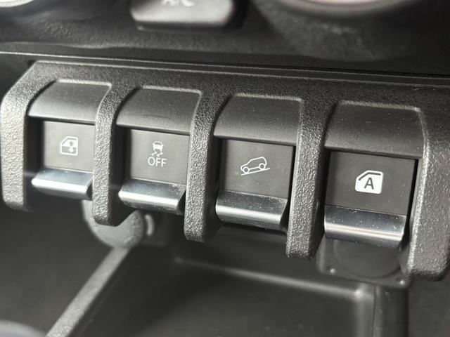 ジムニー ＸＣ　ブレーキサポート　ＣＤ　ＥＴＣ　シートヒーター　夏冬タイヤ付き（12枚目）