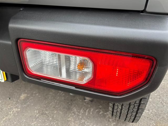 ジムニー ＸＣ　ブレーキサポート　ＣＤ　ＥＴＣ　シートヒーター　夏冬タイヤ付き（28枚目）