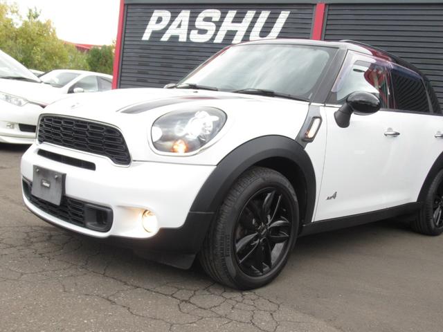 ＭＩＮＩ クーパーＳ　クロスオーバーオール４ブラックポリッシュ１７ＡＷ　センターメーターＨＤＤナビワイド地デジＴＶバックモニターボンネットストライプ　２トーンブラックルーフＨＩＤキセノン　バンパーフォグ５人乗クロスオーバーオール４ブラックポリッシュスポーク１７ＡＷドラレコ（5枚目）