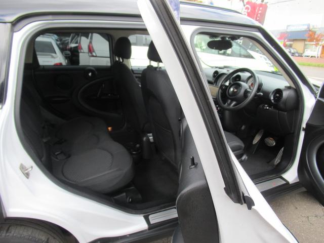 ＭＩＮＩ クーパーＳ　クロスオーバーオール４ブラックポリッシュ１７ＡＷ　センターメーターＨＤＤナビワイド地デジＴＶバックモニターボンネットストライプ　２トーンブラックルーフＨＩＤキセノン　バンパーフォグ５人乗クロスオーバーオール４ブラックポリッシュスポーク１７ＡＷドラレコ（19枚目）