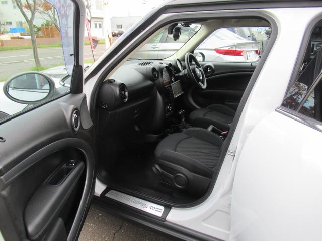 ＭＩＮＩ クーパーＳ　クロスオーバーオール４ブラックポリッシュ１７ＡＷ　センターメーターＨＤＤナビワイド地デジＴＶバックモニターボンネットストライプ　２トーンブラックルーフＨＩＤキセノン　バンパーフォグ５人乗クロスオーバーオール４ブラックポリッシュスポーク１７ＡＷドラレコ（20枚目）