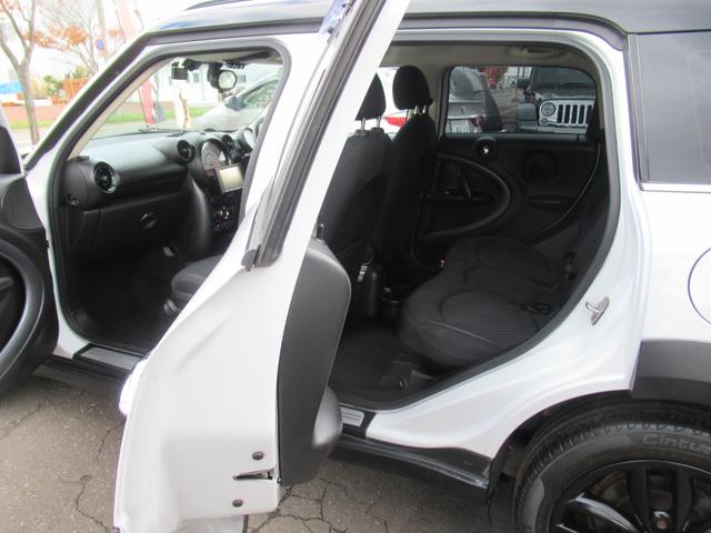 ＭＩＮＩ クーパーＳ　クロスオーバーオール４ブラックポリッシュ１７ＡＷ　センターメーターＨＤＤナビワイド地デジＴＶバックモニターボンネットストライプ　２トーンブラックルーフＨＩＤキセノン　バンパーフォグ５人乗クロスオーバーオール４ブラックポリッシュスポーク１７ＡＷドラレコ（23枚目）