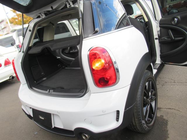 ＭＩＮＩ クーパーＳ　クロスオーバーオール４ブラックポリッシュ１７ＡＷ　センターメーターＨＤＤナビワイド地デジＴＶバックモニターボンネットストライプ　２トーンブラックルーフＨＩＤキセノン　バンパーフォグ５人乗クロスオーバーオール４ブラックポリッシュスポーク１７ＡＷドラレコ（32枚目）