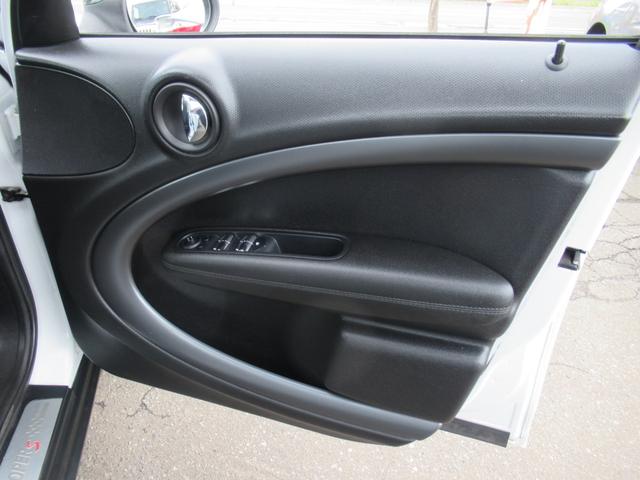 ＭＩＮＩ クーパーＳ　クロスオーバーオール４ブラックポリッシュ１７ＡＷ　センターメーターＨＤＤナビワイド地デジＴＶバックモニターボンネットストライプ　２トーンブラックルーフＨＩＤキセノン　バンパーフォグ５人乗クロスオーバーオール４ブラックポリッシュスポーク１７ＡＷドラレコ（45枚目）