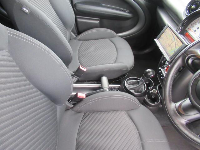 ＭＩＮＩ クーパーＳ　クロスオーバーオール４ブラックポリッシュ１７ＡＷ　センターメーターＨＤＤナビワイド地デジＴＶバックモニターボンネットストライプ　２トーンブラックルーフＨＩＤキセノン　バンパーフォグ５人乗クロスオーバーオール４ブラックポリッシュスポーク１７ＡＷドラレコ（46枚目）