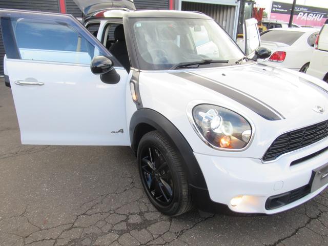 ＭＩＮＩ クーパーＳ　クロスオーバーオール４ブラックポリッシュ１７ＡＷ　センターメーターＨＤＤナビワイド地デジＴＶバックモニターボンネットストライプ　２トーンブラックルーフＨＩＤキセノン　バンパーフォグ５人乗クロスオーバーオール４ブラックポリッシュスポーク１７ＡＷドラレコ（73枚目）