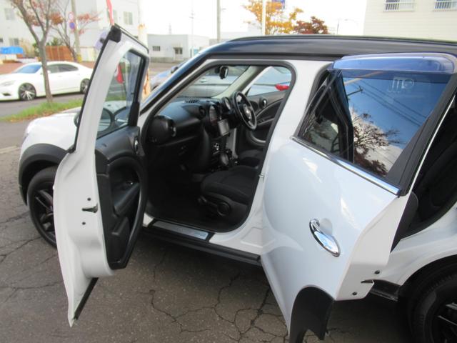 ＭＩＮＩ クーパーＳ　クロスオーバーオール４ブラックポリッシュ１７ＡＷ　センターメーターＨＤＤナビワイド地デジＴＶバックモニターボンネットストライプ　２トーンブラックルーフＨＩＤキセノン　バンパーフォグ５人乗クロスオーバーオール４ブラックポリッシュスポーク１７ＡＷドラレコ（76枚目）