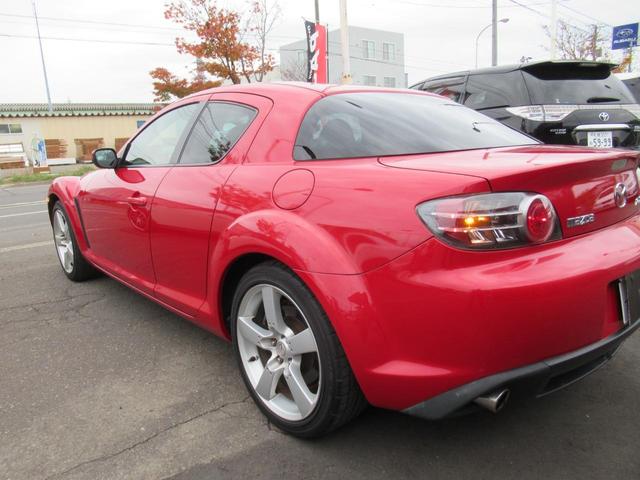 ＲＸ－８ タイプＳ　ショックサス、テイン車高調　上級グレード６速マニュアル　社外ＳＤナビＴＶバックモニタ－装備　テイン車高調の足廻り挿入　ポリッシュシルバーＳＰ１８アルミ　マツダＳＰＥＥＤマフラー装着（17枚目）