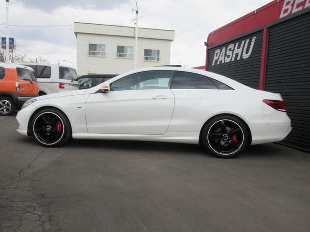 Ｅクラス Ｅ２５０クーペ　ＡＭＧスポーツＰＫ　パナメリカーナブラックＧ　ＡＭＧスポーツＰＫ　ＡＭＧフルエアロ　ムーンルーフ　パナメリカーナグリル　コマンドシステムＨＤＤナビ地デジＴＶバックモニター　パワ－シート　ＨＩＤキセノン　レッドＢ　ブラックポリッシュスポーク１９ＡＷ（6枚目）