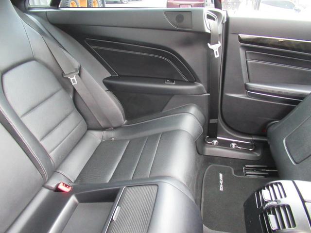 Ｅクラス Ｅ２５０クーペ　ＡＭＧスポーツＰＫ　パナメリカーナブラックＧ　ＡＭＧスポーツＰＫ　ＡＭＧフルエアロ　ムーンルーフ　パナメリカーナグリル　コマンドシステムＨＤＤナビ地デジＴＶバックモニター　パワ－シート　ＨＩＤキセノン　レッドＢ　ブラックポリッシュスポーク１９ＡＷ（41枚目）