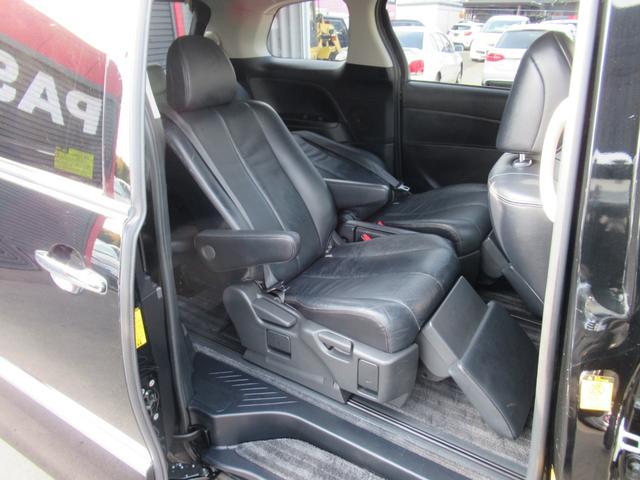 エスティマハイブリッド アエラス　レザーパッケージ　ガンＭポリッシュスポーク１８ＡＷ　上級グレードフルエアロボディ　ＨＤＤナビ地デジＴＶバックモニターフィリップダウンモニター装備　タンデム７人レザーシート　両面オートパワースライドＤｒ　ガンメタポリッシュスポーク１８ＡＷ　高速ＥＴＣ（35枚目）