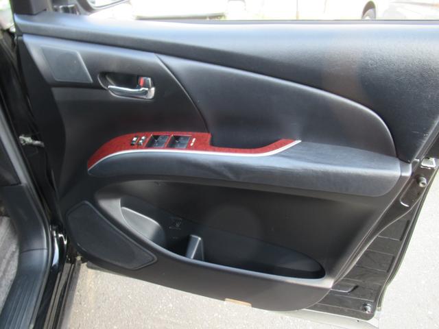 エスティマハイブリッド アエラス　レザーパッケージ　ガンＭポリッシュスポーク１８ＡＷ　上級グレードフルエアロボディ　ＨＤＤナビ地デジＴＶバックモニターフィリップダウンモニター装備　タンデム７人レザーシート　両面オートパワースライドＤｒ　ガンメタポリッシュスポーク１８ＡＷ　高速ＥＴＣ（45枚目）