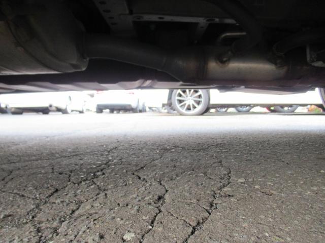 エスティマハイブリッド アエラス　レザーパッケージ　ガンＭポリッシュスポーク１８ＡＷ　上級グレードフルエアロボディ　ＨＤＤナビ地デジＴＶバックモニターフィリップダウンモニター装備　タンデム７人レザーシート　両面オートパワースライドＤｒ　ガンメタポリッシュスポーク１８ＡＷ　高速ＥＴＣ（58枚目）