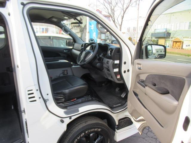 ＮＶ３５０キャラバンバン ロングライダープレミアムＧＸターボインテリア　マットブラック　特別限定車　ＨＤＤナビ地デジＴＶバックカメラＢｌｕｅｔｏｏｔｈインテリアキーレス　アンダ－エアロ　レザーＰＫシートカバー　ライダーメッキ　ＨＩＤフォグ　ブラックスポーク１６ＡＷ　クッションベットキット（18枚目）