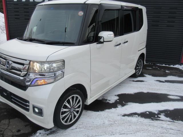 Ｎ－ＢＯＸカスタム Ｇ・ターボＬパッケージハーフレザーブラックポリッシュ１５ＡＷ　Ｇ・ターボＬ　ＨＤＤナビ　両側パワースライドドアＢｌｕｅｔｏｏｔｈ　ＨＩＤ　Ａｕｔｏライト／ＥＴＣ半革シートヒーターパドルシフトクルーズコントロールエンスタ盗難防止ブラックポリッシュインチＵＰ１５ＡＷ（4枚目）