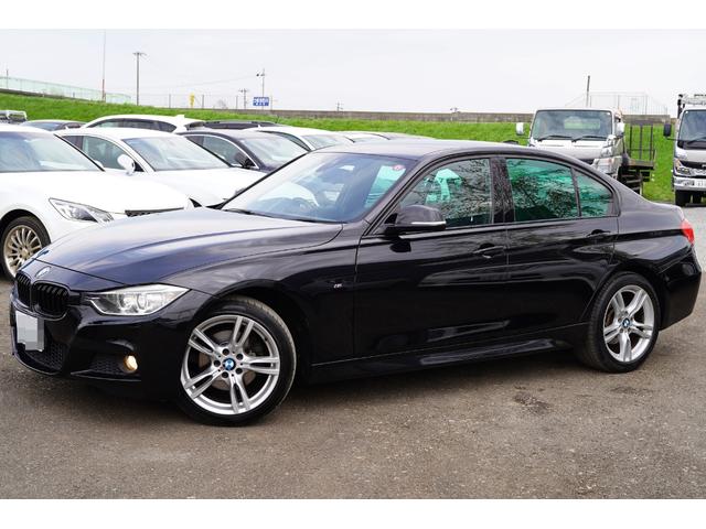 ３シリーズ ３２０ｉ　ｘＤｒｉｖｅ　Ｍスポーツ　純正ナビ・Ｂカメラ・黒革シート・シートヒーター・メモリーパワーシート・衝突軽減ブレーキ・レーンキープ・インテリジェントセーフティ・クルコン・Ｉストップ・ＥＴＣ・スマートキー・ＨＩＤライト・本州仕入・（3枚目）