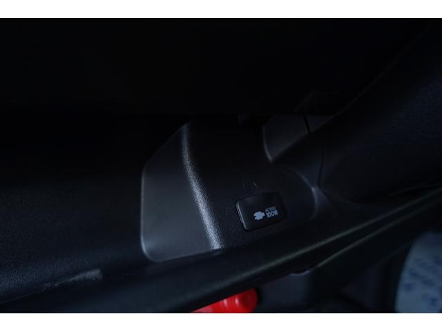 ハイエースワゴン ＧＬ５型モデル　社外ナビ地デジ・Ｂカメラ・後席モニター×２・パワードア・ベッドキット・フロアパネル・Ｆスポイラー・社外１８アルミ・ＬＥＤライト・フォグ・ＥＴＣ・スマートキー・Ｒヒータークーラー・本州仕入・ワンオーナー（35枚目）