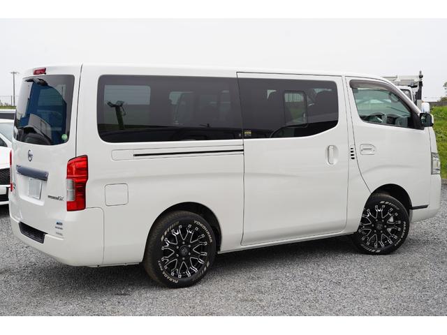 NV350キャラバンバン ロングプレミアムGXターボ 純正ナビフルセグ地デジ・Bカメラ・ベッドキット・HIDライト・LEDフォグ・社外17アルミ・ホワイトレタータイヤ・ドラレコ・ETC・インテリキー・Rヒータークーラー・本州仕入・寒冷地仕様・EGスタータ(12枚目)