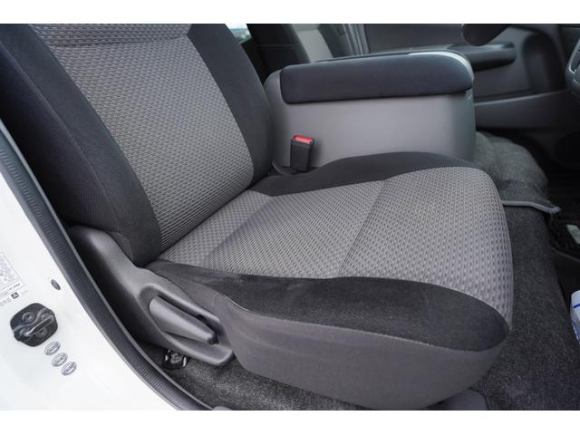 NV350キャラバンバン ロングプレミアムGXターボ 純正ナビフルセグ地デジ・Bカメラ・ベッドキット・HIDライト・LEDフォグ・社外17アルミ・ホワイトレタータイヤ・ドラレコ・ETC・インテリキー・Rヒータークーラー・本州仕入・寒冷地仕様・EGスタータ(21枚目)