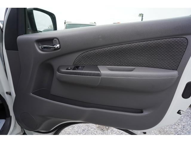 NV350キャラバンバン ロングプレミアムGXターボ 純正ナビフルセグ地デジ・Bカメラ・ベッドキット・HIDライト・LEDフォグ・社外17アルミ・ホワイトレタータイヤ・ドラレコ・ETC・インテリキー・Rヒータークーラー・本州仕入・寒冷地仕様・EGスタータ(22枚目)