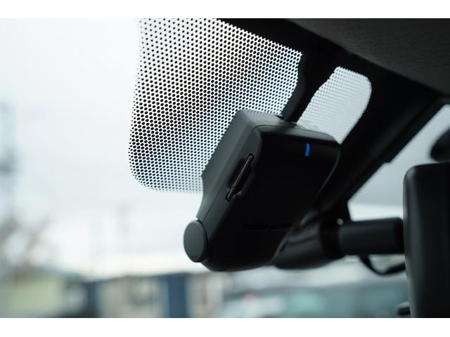 NV350キャラバンバン ロングプレミアムGXターボ 純正ナビフルセグ地デジ・Bカメラ・ベッドキット・HIDライト・LEDフォグ・社外17アルミ・ホワイトレタータイヤ・ドラレコ・ETC・インテリキー・Rヒータークーラー・本州仕入・寒冷地仕様・EGスタータ(34枚目)