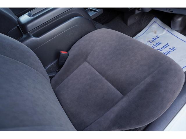 ハイエースワゴン グランドキャビン６型モデル　６型モデル・アルパイン１１インチナビフルセグ地デジ・バックカメラ・パワードア・衝突軽減ブレーキ・ＬＥＤライト・ＬＥＤ切り替えフォグ・スマートキー・ＥＴＣ・Ｒヒータークーラー・寒冷地仕様・ＥＧスターター（22枚目）