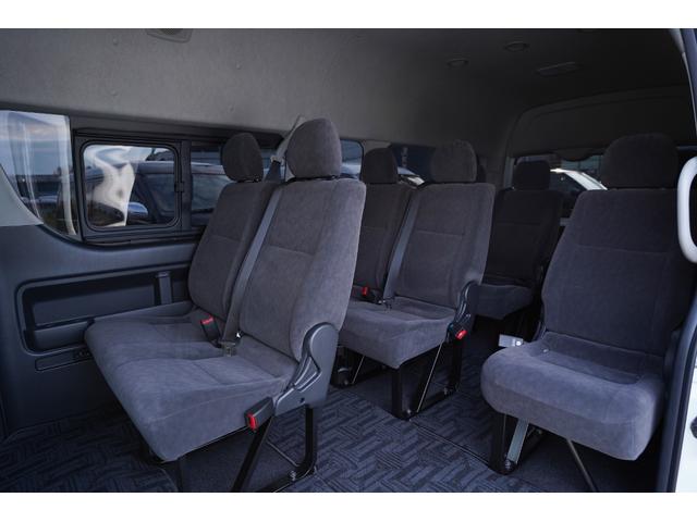 ハイエースワゴン グランドキャビン６型モデル　６型モデル・アルパイン１１インチナビフルセグ地デジ・バックカメラ・パワードア・衝突軽減ブレーキ・ＬＥＤライト・ＬＥＤ切り替えフォグ・スマートキー・ＥＴＣ・Ｒヒータークーラー・寒冷地仕様・ＥＧスターター（41枚目）