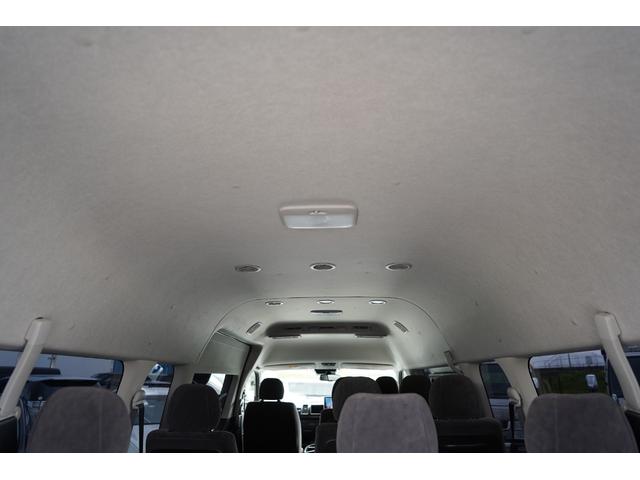ハイエースワゴン グランドキャビン６型モデル　６型モデル・アルパイン１１インチナビフルセグ地デジ・バックカメラ・パワードア・衝突軽減ブレーキ・ＬＥＤライト・ＬＥＤ切り替えフォグ・スマートキー・ＥＴＣ・Ｒヒータークーラー・寒冷地仕様・ＥＧスターター（53枚目）