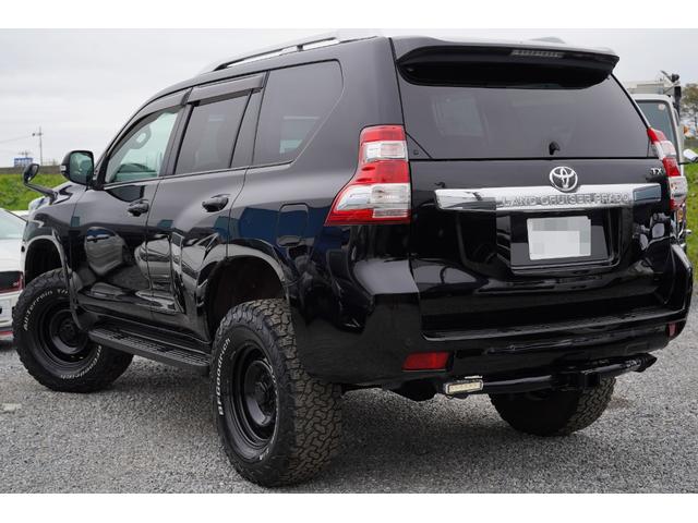 ランドクルーザープラド ＴＸ　サンルーフ　リフトアップ　電動サンルーフ・社外ナビフルセグ地デジ・バックカメラ・リフトアップ・オールテレーンタイヤ・ヒッチメンバー・ラプターグリル・ＬＥＤライト・コンビステア・スマートキー・ＥＴＣ・ドラレコ・ＥＧスターター（12枚目）