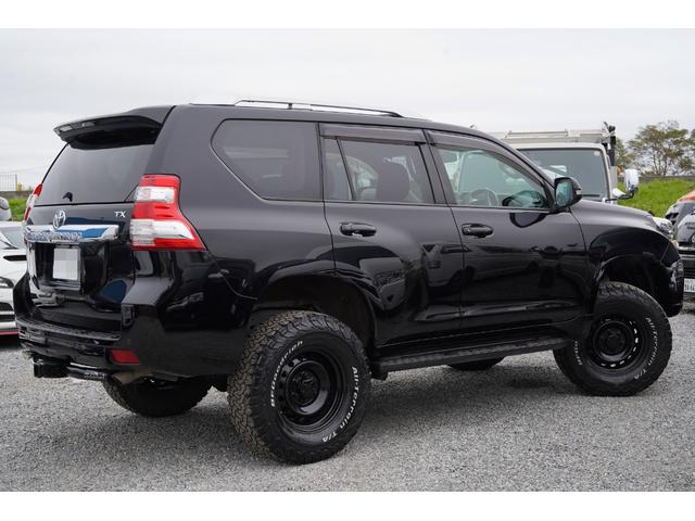 ランドクルーザープラド ＴＸ　サンルーフ　リフトアップ　電動サンルーフ・社外ナビフルセグ地デジ・バックカメラ・リフトアップ・オールテレーンタイヤ・ヒッチメンバー・ラプターグリル・ＬＥＤライト・コンビステア・スマートキー・ＥＴＣ・ドラレコ・ＥＧスターター（13枚目）