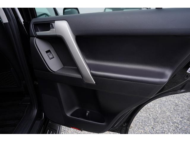 ランドクルーザープラド TX Lパッケージ マットブラックエディション最終モデル 最終モデル・純正9型ナビ地デジ・バックカメラ・電動サンルーフ・7人乗・黒革シート・パワーシート・シートベンチレーション・3列目電動格納・衝突軽減ブレーキ・レーダークルーズ・アンビエントライト・本州仕入(51枚目)