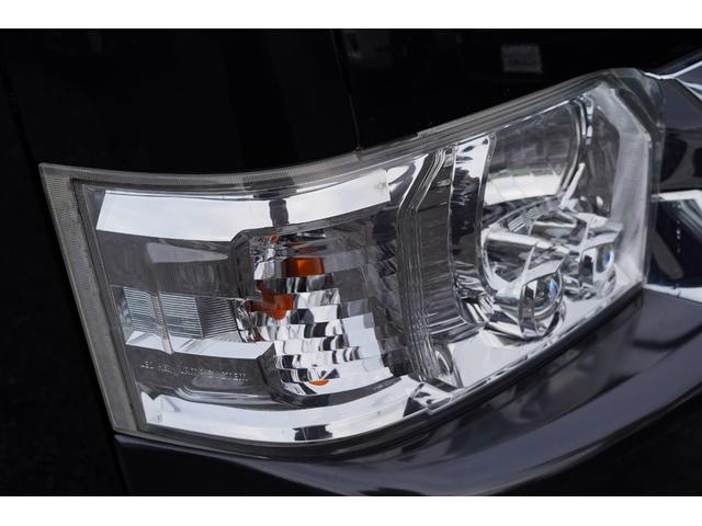 ハイエースワゴン ＧＬ４型後期モデル　アルパイン１１インチナビ地デジ・Ｂカメラ・後席モニター・アルパインデジタルミラー・ルーフスピーカー・ベッドキット・パワードア・コンビステア・社外１７アルミ・社外足回り・ショック・スタビ・ＬＥＤライト（8枚目）