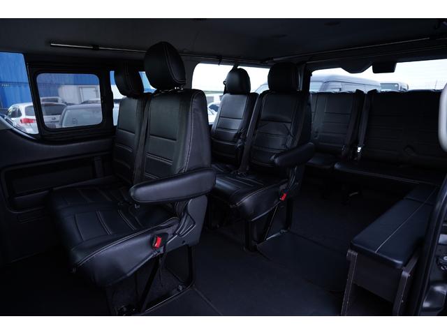 ハイエースワゴン ＧＬ４型後期モデル　アルパイン１１インチナビ地デジ・Ｂカメラ・後席モニター・アルパインデジタルミラー・ルーフスピーカー・ベッドキット・パワードア・コンビステア・社外１７アルミ・社外足回り・ショック・スタビ・ＬＥＤライト（41枚目）