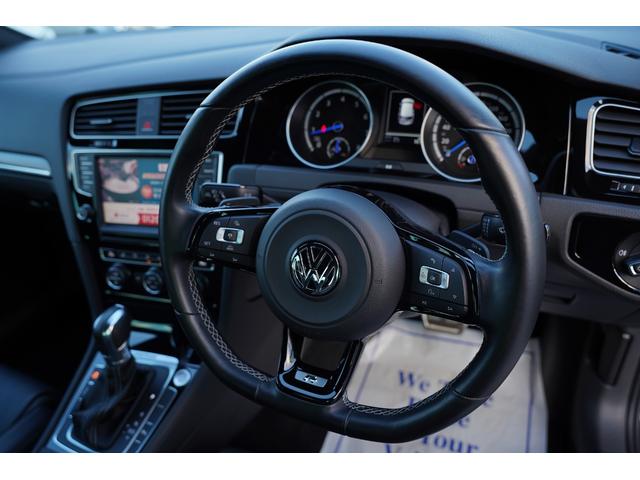 ゴルフR ベースグレード ディスカバープロナビフルセグ地デジ・R専用黒革シート・パワーシート・シートヒーター・アンビエントライト・衝突軽減ブレーキ・レーダークルーズ・レーンキープ・ETC・スマートキー・ワンオーナー・本州仕入(19枚目)