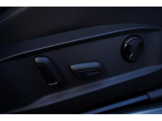 ゴルフR ベースグレード ディスカバープロナビフルセグ地デジ・R専用黒革シート・パワーシート・シートヒーター・アンビエントライト・衝突軽減ブレーキ・レーダークルーズ・レーンキープ・ETC・スマートキー・ワンオーナー・本州仕入(24枚目)