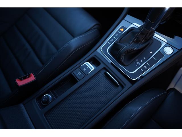 ゴルフR ベースグレード ディスカバープロナビフルセグ地デジ・R専用黒革シート・パワーシート・シートヒーター・アンビエントライト・衝突軽減ブレーキ・レーダークルーズ・レーンキープ・ETC・スマートキー・ワンオーナー・本州仕入(36枚目)