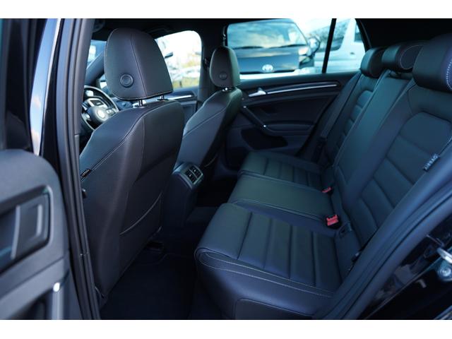 ゴルフR ベースグレード ディスカバープロナビフルセグ地デジ・R専用黒革シート・パワーシート・シートヒーター・アンビエントライト・衝突軽減ブレーキ・レーダークルーズ・レーンキープ・ETC・スマートキー・ワンオーナー・本州仕入(44枚目)